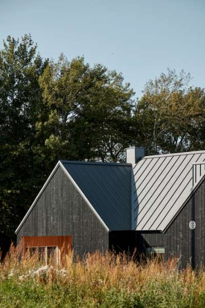 Flag raised for new home with a very popular steel roof, Brådalvej 25, 9210 Aalborg SØ